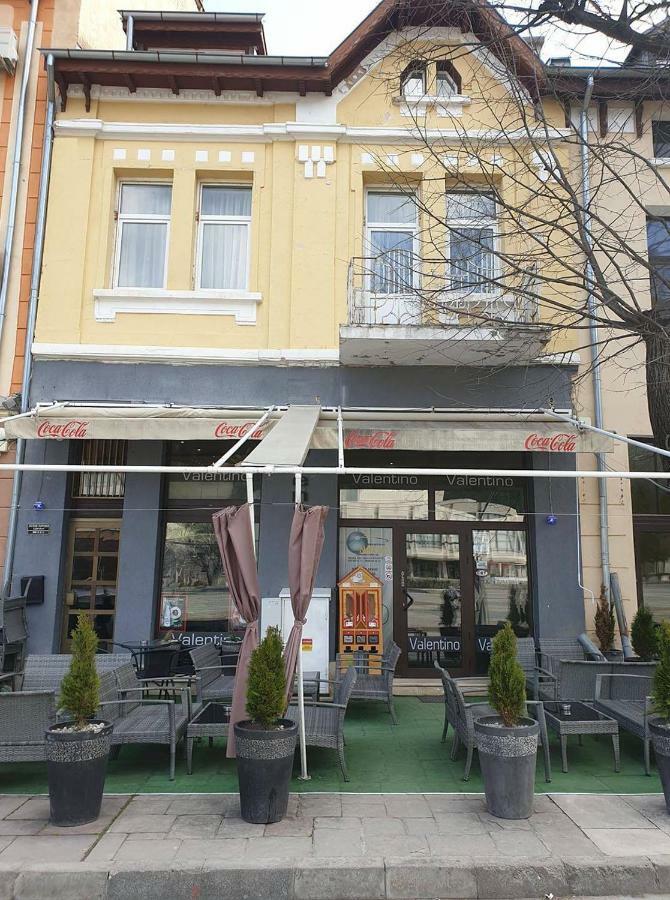 Валентино Hotel Vratsa Exterior photo